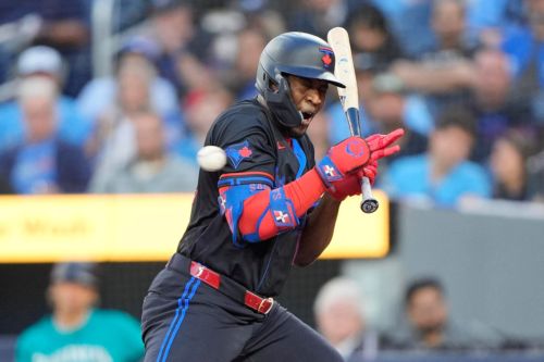 Jays Hit 3 Home Runs, Beat Mariners