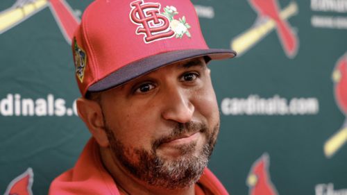 Cardinals manager perplexingly decides to ignore Brewers pitcher's unsightly solo shindig