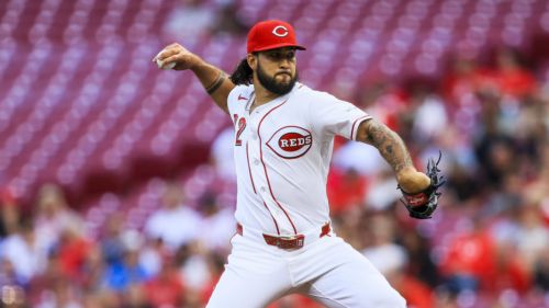 Brewers sign former Reds' second-round pick to minor league contract