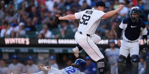 Tigers escape jam on wild play at the plate ... on an inning-ending strikeout?!