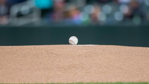 Twins bolster pitching depth by quietly signing veteran reliever after brief Blue Jays stint