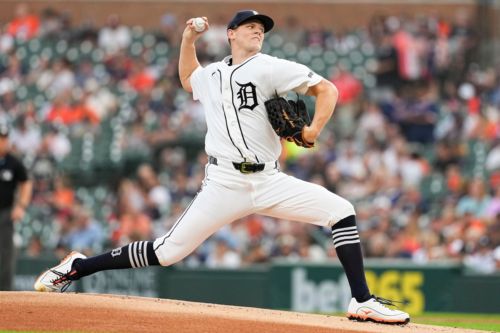 Tigers welcome back familiar faces in blowout victory