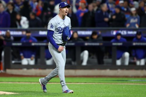Former Dodgers World Series Winner Signs with Padres