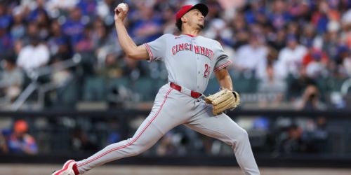 Burns (8 K's) baffles Mets while continuing dominant May