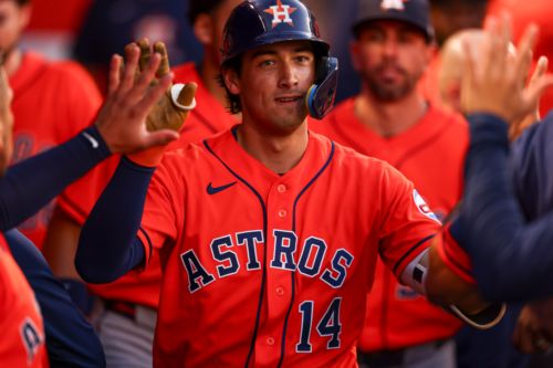 Giants claim Shay Whitcomb off waivers