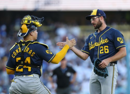 Contreras breaks out as Brewers beat Dodgers 4-1