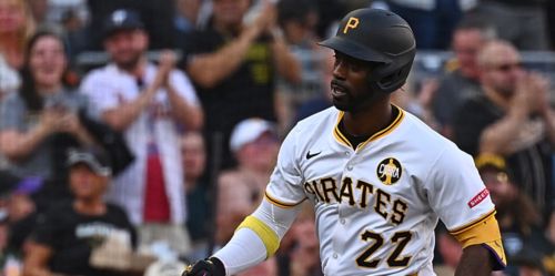 Cutch agrees to Minor League deal with Rangers (source)