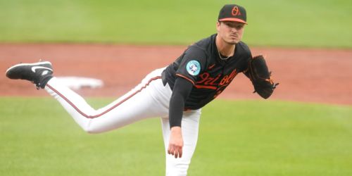 Righty McDermott heads to Dodgers in trade with Orioles