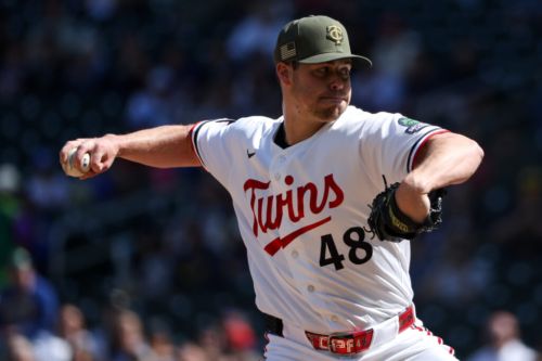 Royals Sign Justin Topa To Minor League Deal