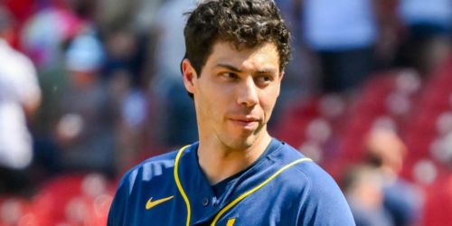 'Grinding' Yelich gets breather, out of starting lineup in St. Louis finale
