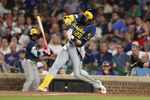 Yelich Blasts Brewers to victory, avoiding an error-filled night