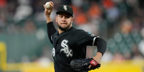 White Sox focus on playoff picture as Murakami, Castillo struggle