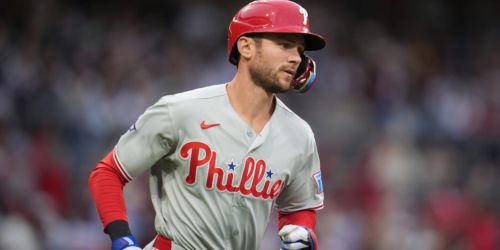 Moved out of leadoff spot, Turner sparks Phils with HR