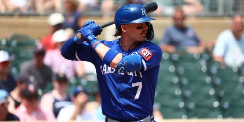 Witt exits with sore knee, but Royals optimistic it isn't serious