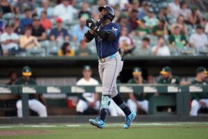 Yandy Díaz Reaches Vesting Option Threshold