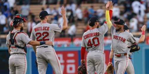 Scorching Sox sweep Dodgers for first time since 2010