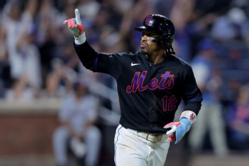 Mets defeat Nationals in series opener