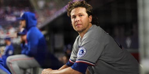 Offense sputters after early outburst, deGrom and Rangers pay the price