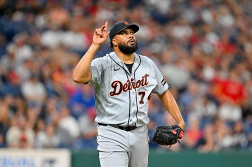 Tigers battle back to defeat the Blue Jays