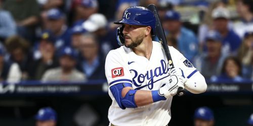 Royals' quiet bats waste Lugo's strong start