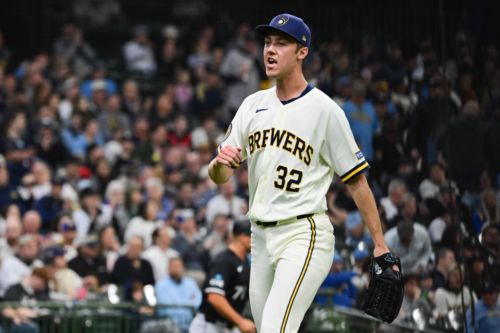 Game Thread #11: Milwaukee Brewers (8-2) @ Boston Red Sox (2-8)