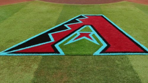 D-backs' Moreno to undergo testing on forearm