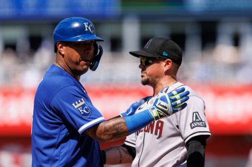Royals comeback attempt in extras falls short in loss to D-Backs