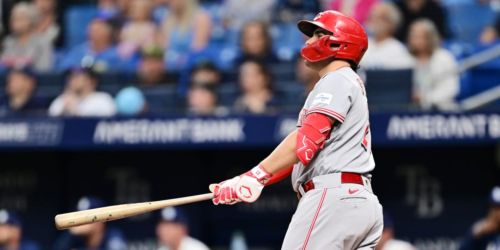 Stewart's 8th HR -- and surprise steal of 3rd! -- spark Reds to 4th straight win