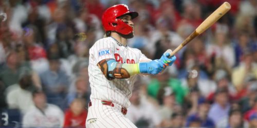 Harper reuses cycle bat -- and finishes triple shy of cycle!