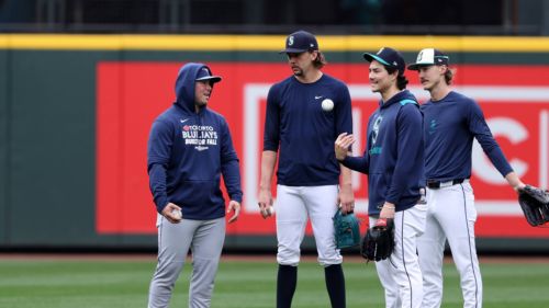 Mariners must realize they can't have it both ways with their pitching surplus