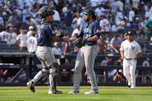 Get Ready With Me: Mariners Win 1-0 in the Background