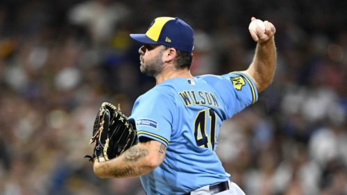Brewers' late-September roster shuffle continues with flurry of moves before final series