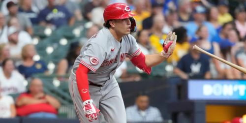 Stewart makes Reds rookie history with team-leading 16th homer