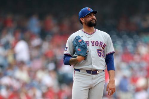 Mets lose a soggy, sloppy game in Philly