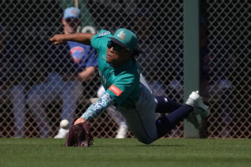 Mariners Promote Michael Arroyo