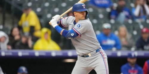 Down to their final 2 outs, Rangers steal Rox series with 9th-inning rally
