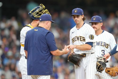 Brewers unable to extend winning streak in 4-3 loss