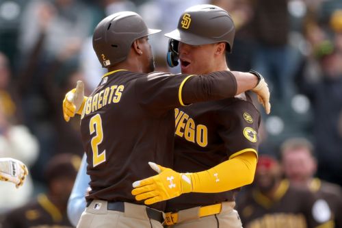 Padres win sixth straight series; move on to Mexico City