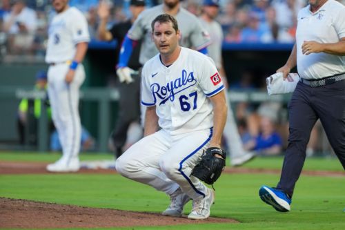 Royals lose a wild one to the Rangers