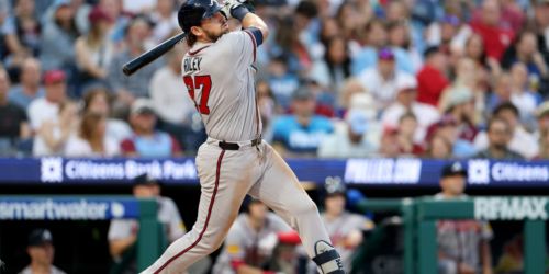 Uh-oh, Riley's going oppo: 2 more homers send clear signal