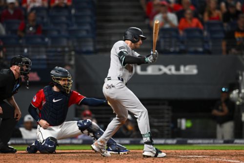 Yankees win battle in extras on Cody Bellinger’s 10th-inning single