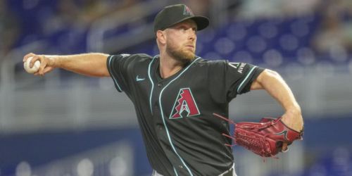 Kelly does 'Merrill things,' goes 6 strong in bounceback effort