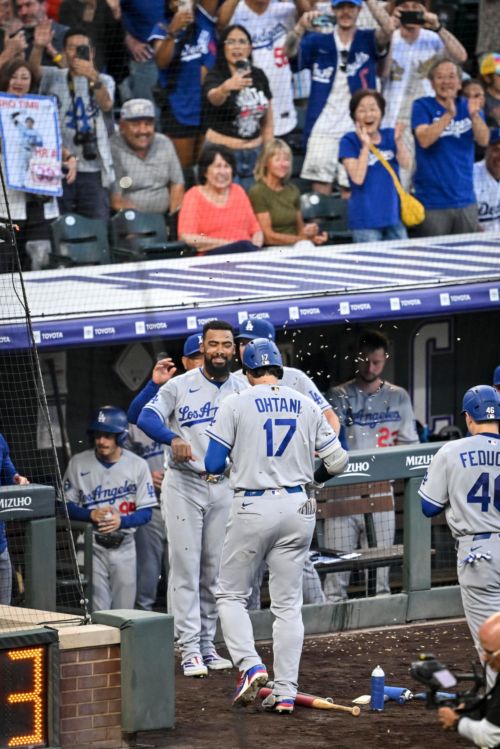 Dodgers find more offense, hold on to beat Rockies again