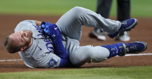 Max Muncy avoids serious injury after violent collision in Dodgers' loss