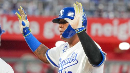 Royals News: Salvador Perez speed, KC undrafted free agent thrives, Justin Topa new MLB opportunity
