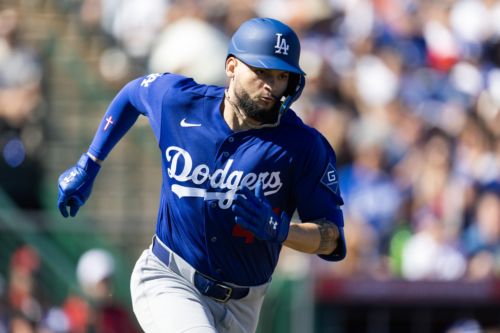 Dodgers rout Angels in spring training opener