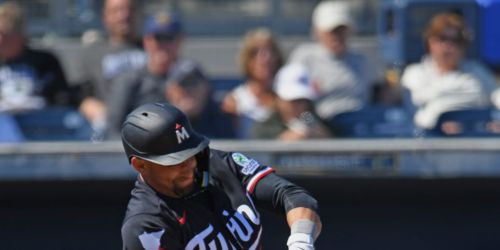 Lewis, Twins receive welcome good news as MRI on right side is clean