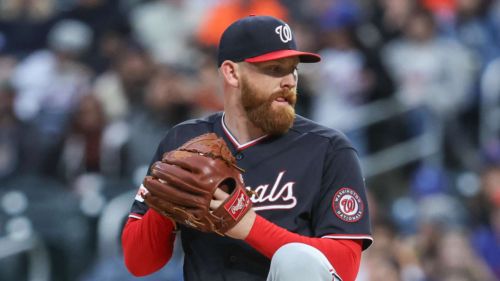 Reds quietly avoided huge mistake as ex-pitcher completely unravels with Nationals