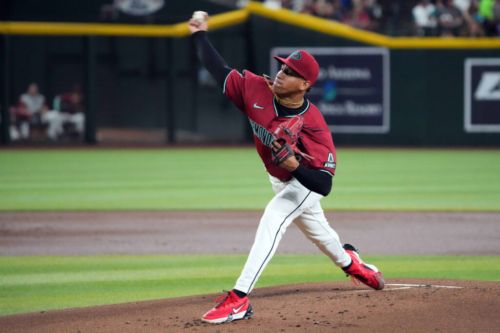 Tigers Claim Yilber Díaz