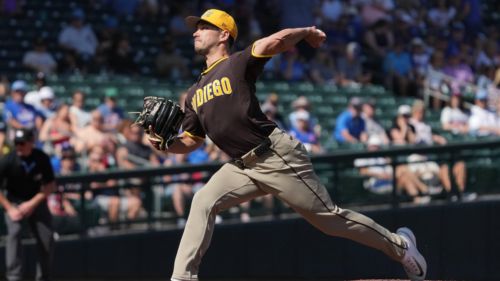 Padres pull plug on aging lefty in latest reminder that veteran fliers have limits